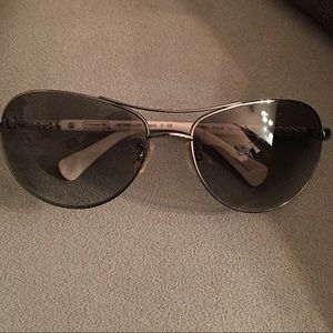 Coach Womens Aviator Gray-tinted lenses